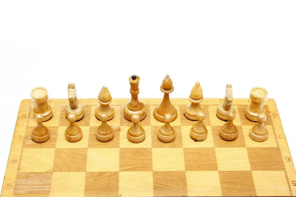 Beyaz arkaplanda satranç taşları — Stok fotoğraf