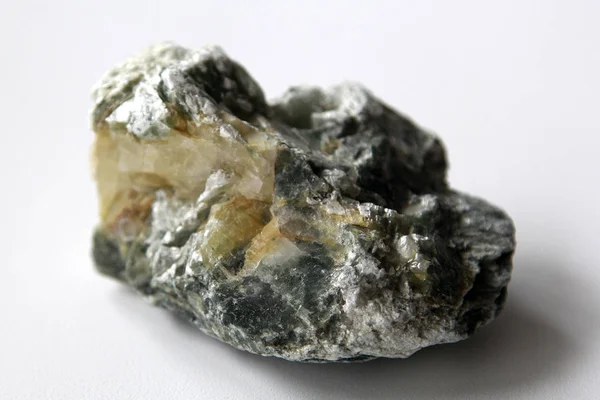 Az ásványi talkum, fehér háttér — Stock Fotó
