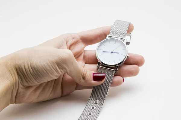 흰색 배경의 손목 시계 — 스톡 사진