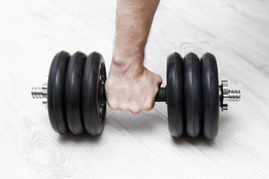 Beyaz arka plan üzerinde ağır siyah halter