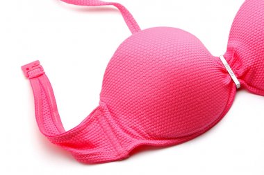 Beyaz arkaplanda pembe bikini