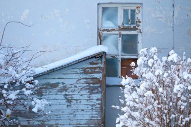 Arka plan ahşap duvar. Eski bir ev. Retro tarzı.