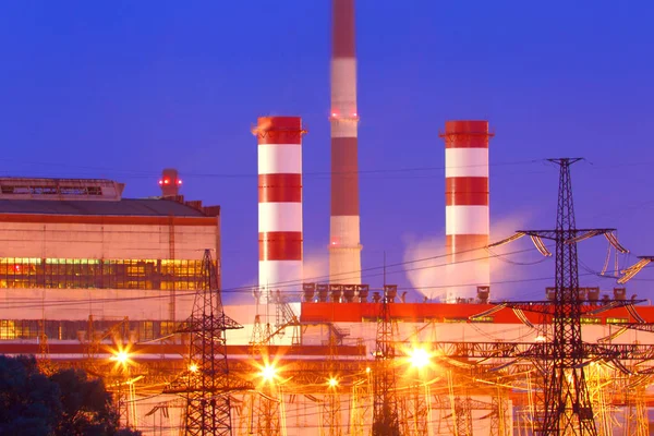 Power station with night lighting.Industrial business. — Stock Photo, Image