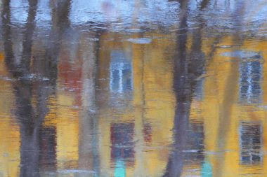 Doğal arka plan. Buz Nehri üzerinde yansıma