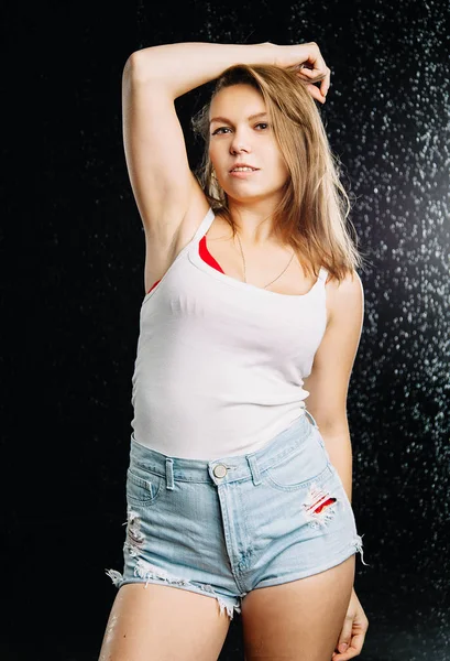 Mujer sexy en aqua studio —  Fotos de Stock