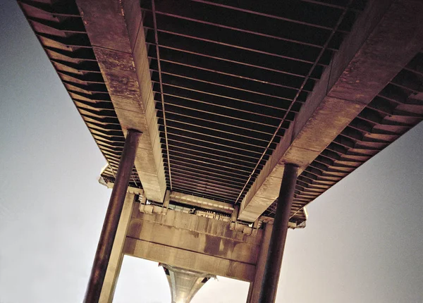 Under side of a bridge — Stock Photo, Image