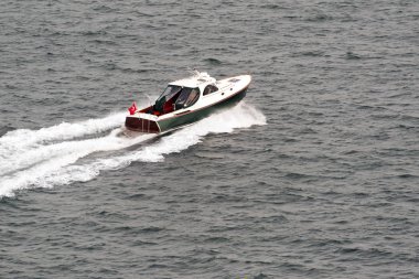 Bosphorus Istanbul denizde üzerinde bir motorlu tekne