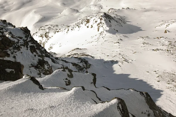 En fantastisk panoramautsikt över snö täckte bergen och landskapet i Alperna Schweiz — Stockfoto