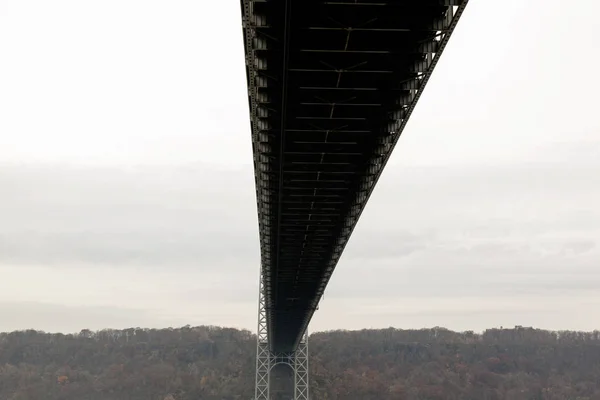 Uma ponte na cidade de NYC — Fotografia de Stock