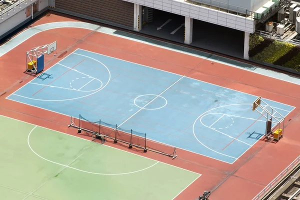 A birdeye view of a basketball court in the city of Hong Kong, China — Stock Photo, Image