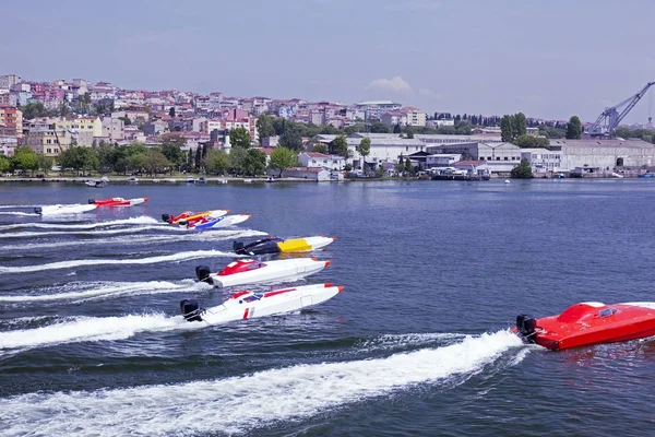 Offshore tekne Haliç, Istanbul yarış