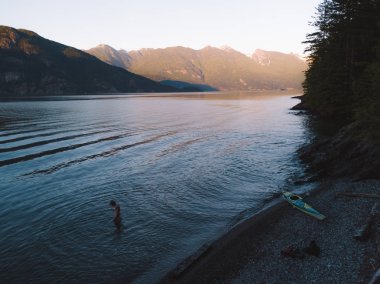 Kayık Gölü ve günbatımı hava atış