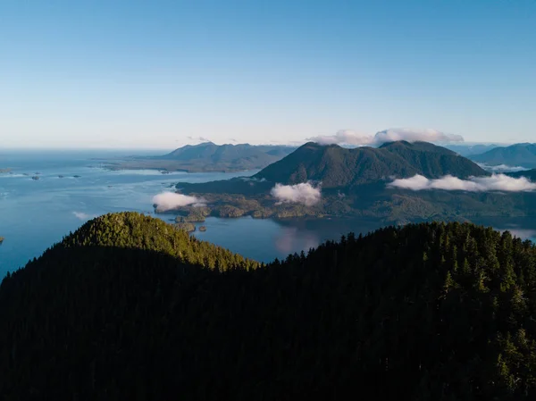 Aerial shot of sunrise over Tofino bay — Stock Photo, Image