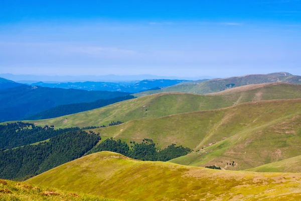 Ukrayna 'daki Karpat Dağları