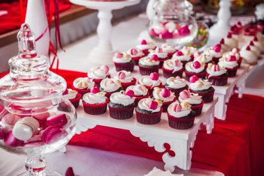 Şekerleme, çikolata, büfe tablo. Tatlı tablo bir parti hediyeler için. 