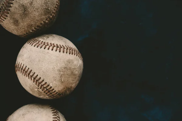 Bordüre Aus Baseballs Auf Schwarzem Hintergrund Mit Nahaufnahme Von Grunge — Stockfoto
