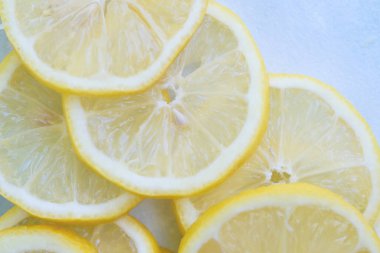 Limon dilimlerinin Macro 'su, taze narenciye kavramı.