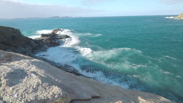 Sea Cash Rock Arraial Cabo — Stock Video