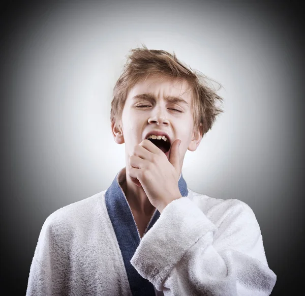 Portret van moe jongen. — Stockfoto