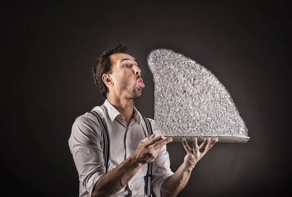 Portrait d'homme avec mousse à bulles . — Photo