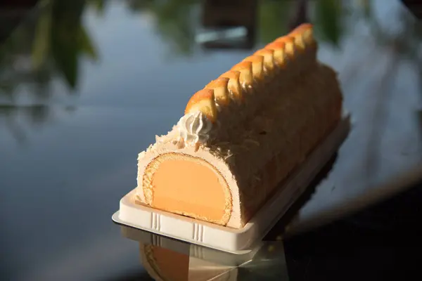 Pastel de naranja con helado —  Fotos de Stock