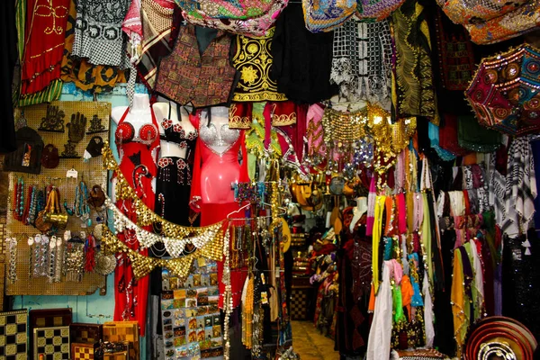 Primer Plano Objetos Decorativos Artesanales Vendidos Una Tienda Recuerdos Bazar —  Fotos de Stock