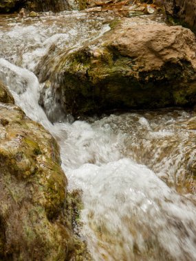 Wadi Bokek doğada saklıdır Judean desert İsrail'in