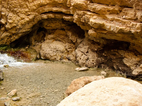 Wadi Bokek doğada saklıdır Judean desert İsrail'in