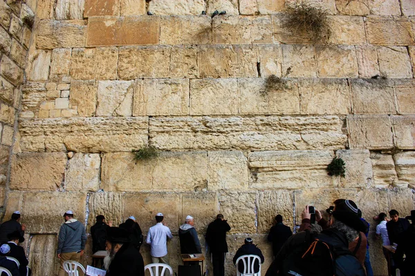 Unknowns People Praying Front Western Wall Old City Jerusalem Morning — Stock Photo, Image