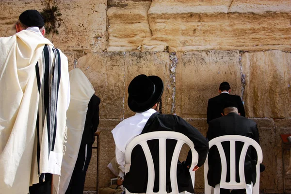 Jerusalém Israel Março 2018 Desconhece Pessoas Orando Frente Muro Ocidental — Fotografia de Stock