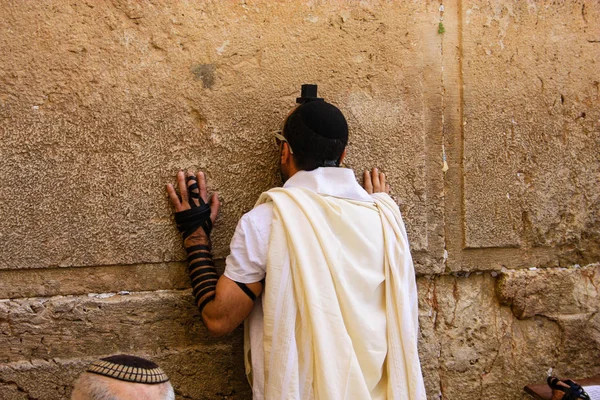 Kudüs İsrail Mart 6-2018 bilinmeyenli insanlar açık dua batı duvarı eski Kudüs şehri, sabah saat