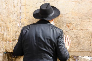 Kudüs İsrail Mart 6-2018 bilinmeyenli insanlar açık dua batı duvarı eski Kudüs şehri, sabah saat