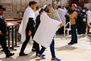 Jerusalem İsrail Şubat 5-2018 dini törenle bilinmeyen insanlar ön batı duvarı sabahı