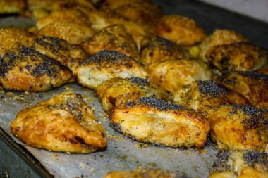  İsrail bir fırında çeşitli ekmek ve hamur işleri closeup satılan