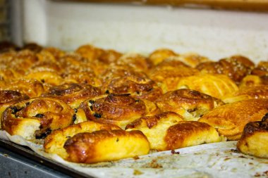  İsrail bir fırında çeşitli ekmek ve hamur işleri closeup satılan