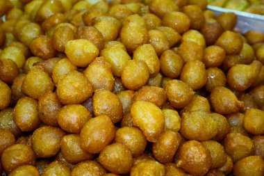  İsrail bir fırında çeşitli ekmek ve hamur işleri closeup satılan