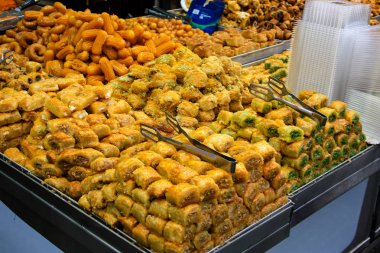  İsrail bir fırında çeşitli ekmek ve hamur işleri closeup satılan