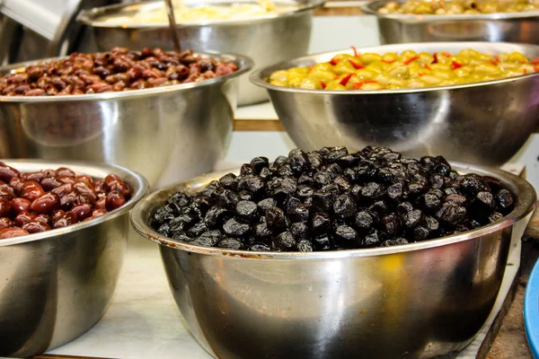 Fechar Balcão Azeitonas Mercado Mahane Yehuda Jerusalém Israel — Fotografia de Stock