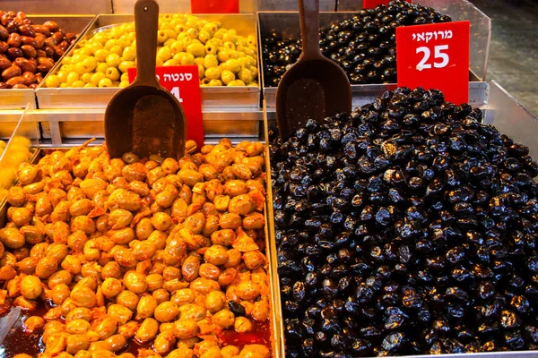 Fechar Balcão Azeitonas Mercado Mahane Yehuda Jerusalém Israel — Fotografia de Stock