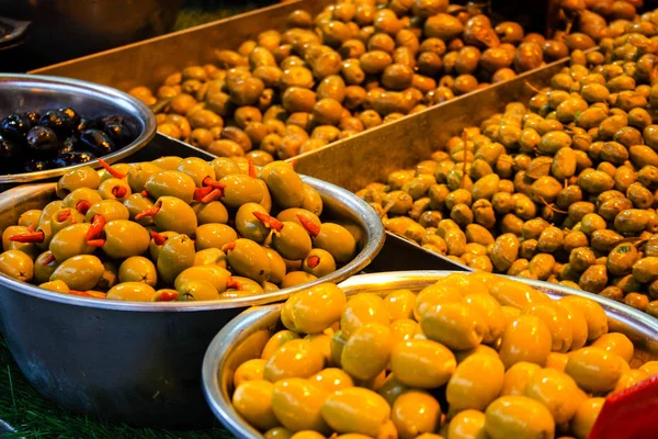 Fechar Balcão Azeitonas Mercado Mahane Yehuda Jerusalém Israel — Fotografia de Stock