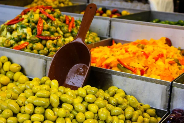 Fechar Balcão Azeitonas Mercado Mahane Yehuda Jerusalém Israel — Fotografia de Stock