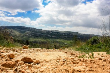 Manzara ve doğa beyaz Valley Kudüs, İsrail Ulusal Trek bir parçası yakınlarında