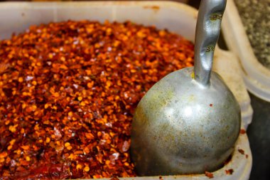 Kudüs İsrail Mahane Yehuda markette satılan renkli baharat kapandı