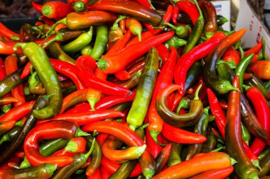 Kudüs İsrail Mahane Yehuda markette satılan renkli baharat kapandı