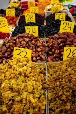 Kudüs İsrail Mahane Yehuda markette satılan renkli baharat kapandı