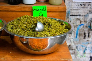 Kudüs İsrail Mahane Yehuda markette satılan renkli baharat kapandı