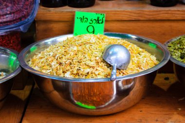 Kudüs İsrail Mahane Yehuda markette satılan renkli baharat kapandı