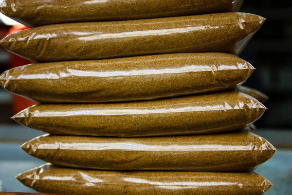 Kudüs İsrail Mahane Yehuda markette satılan renkli baharat kapandı