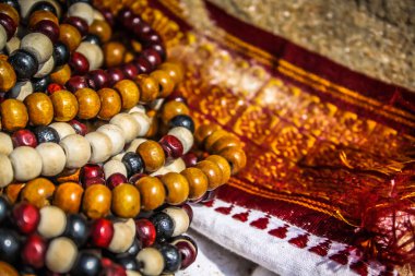 Güney Hindistan'da plaj portre renkli takı satıldı