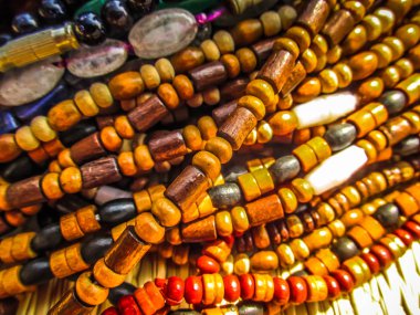 Güney Hindistan'da plaj portre renkli takı satıldı